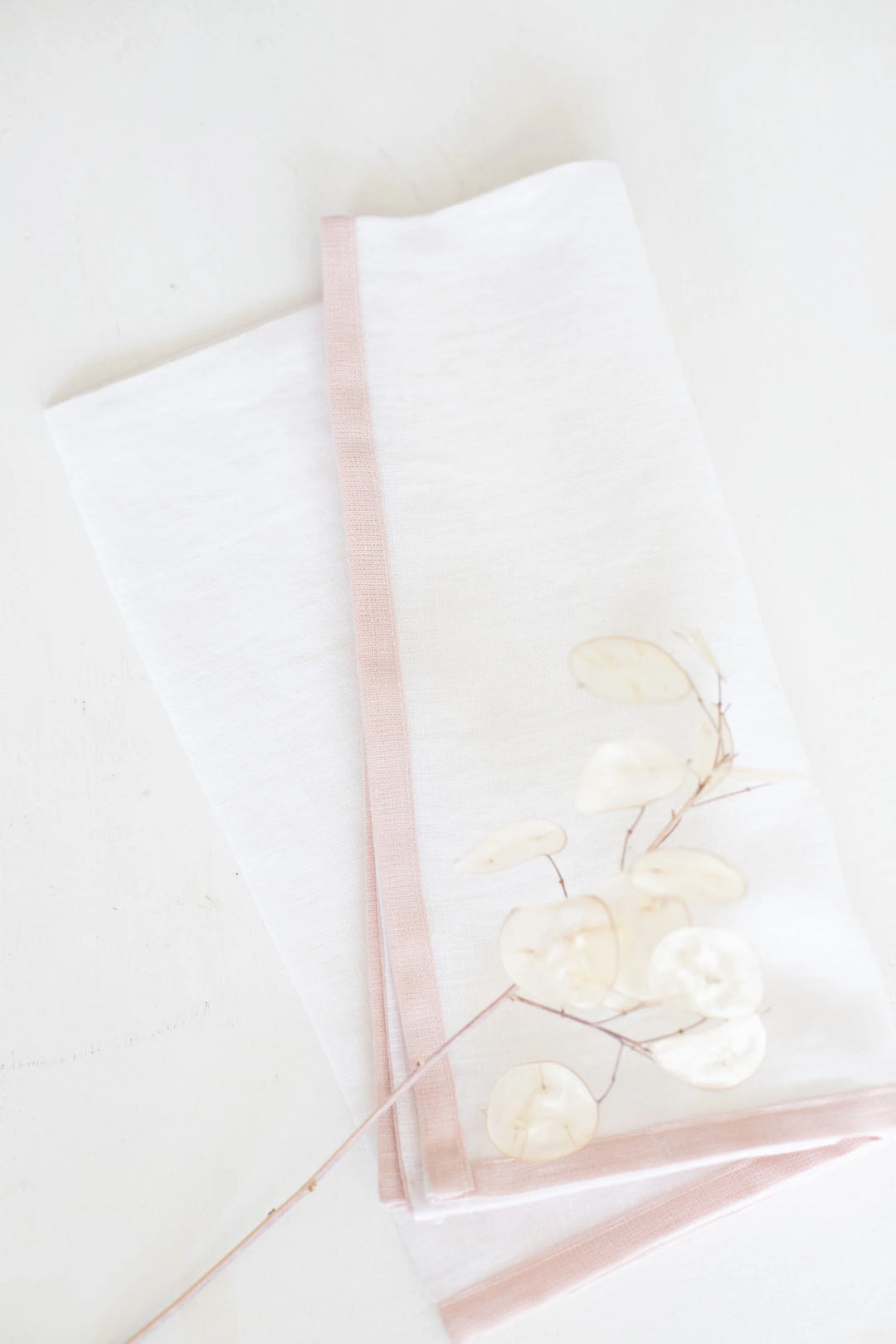 Laurel Napkins White with French Rose Border Set of 4