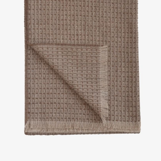 Victoria Throw with Eyelash Fringes in Taupe Oatmeal