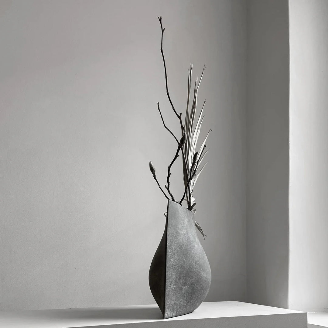 ORIGAMI VASE - SMALL - DARK GREY