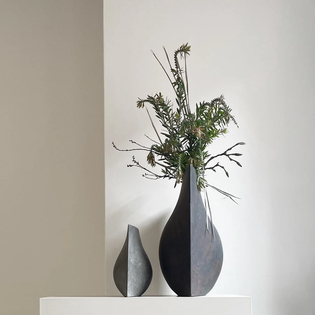 ORIGAMI VASE - SMALL - DARK GREY